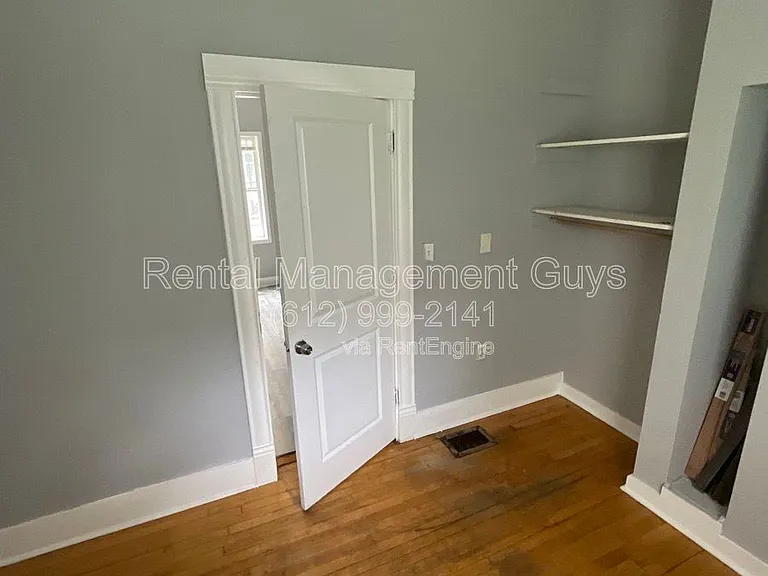 2931 Bryant Ave N #2 — Photo 4