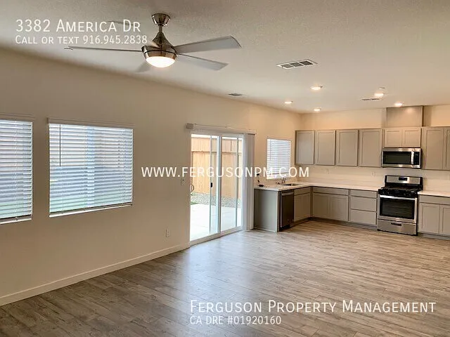 3382 America Dr — Photo 6