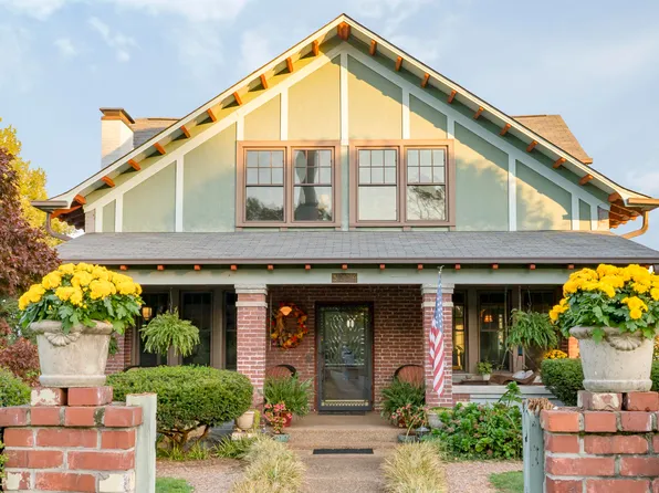 3224 S Crest Pl, Chattanooga, TN 37404