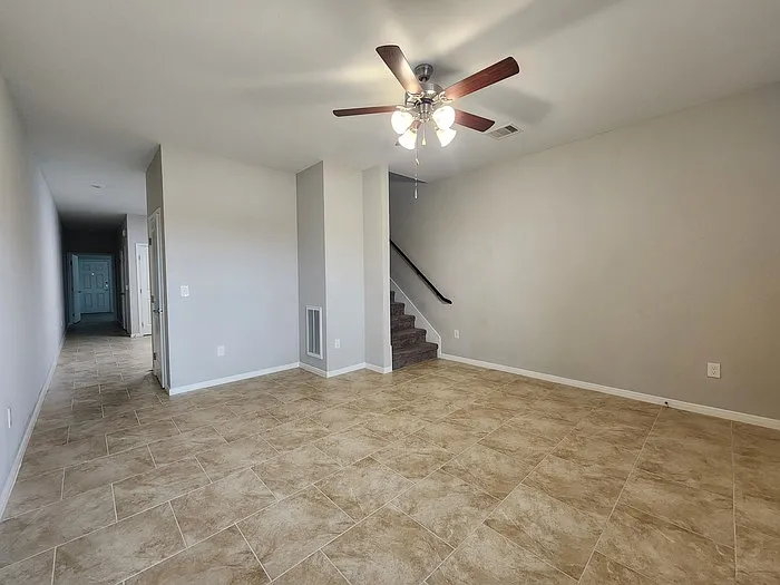 4 bed, 2.0 bath, $1,088 — Photo 4