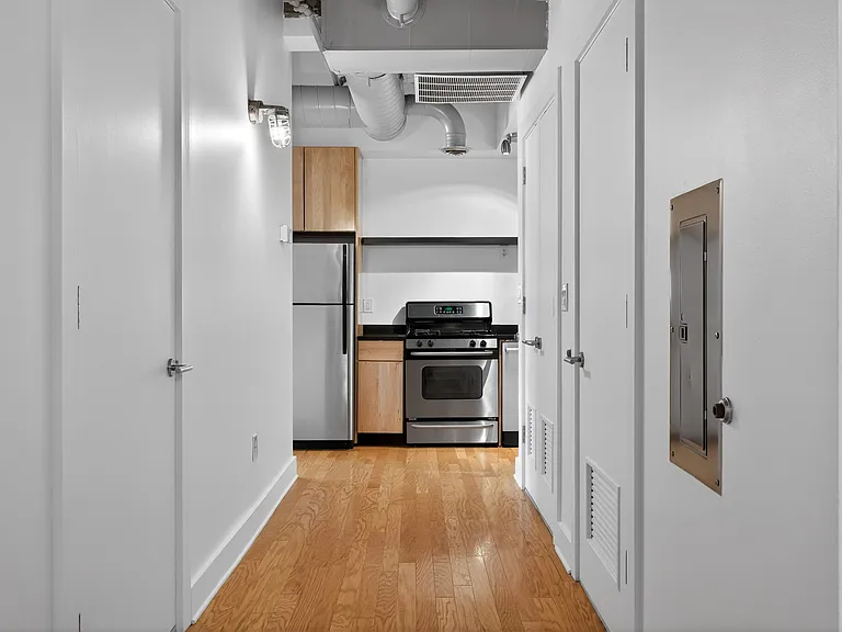 140 Bay St #5E — Photo 5