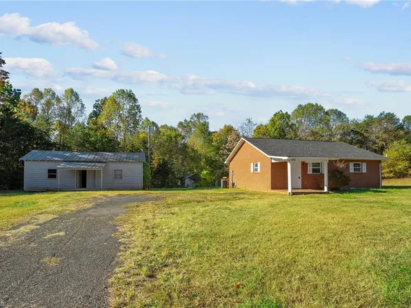 260 Chaney Loop Rd, Stoneville, NC 27048