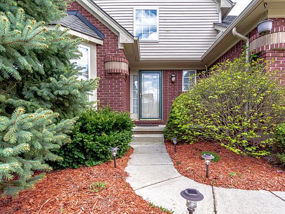 3rd image of 37467 Eagle Dr