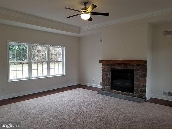 5th image of 303 Beech Ln