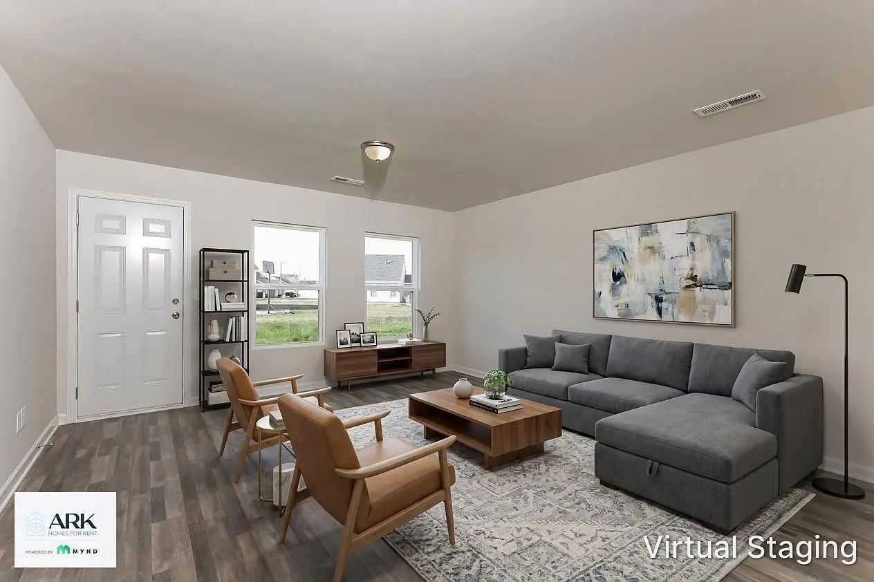 4 bed, 2.0 bath, 1209 sqft, $1,424 — Photo 2