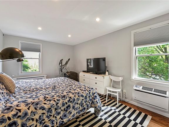 5th image of 708 Palmer Ct APT 2F