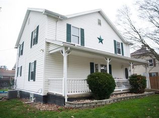 1015 W 3rd St, Grindstone, PA 15442