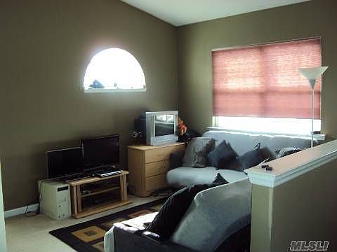 5th image of 141 Constantine Way