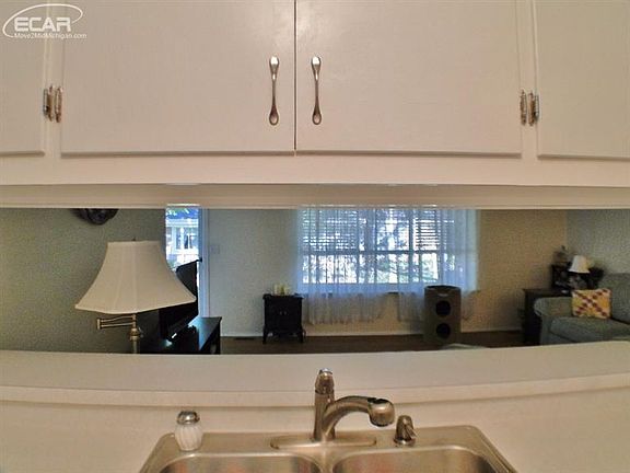5th image of 1304 Leisure Dr