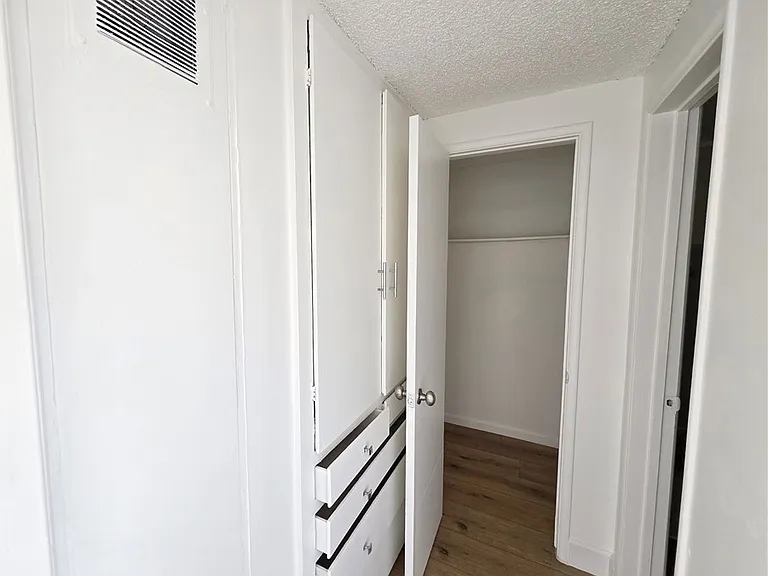 6018 Hazelhurst Pl #14 — Photo 9