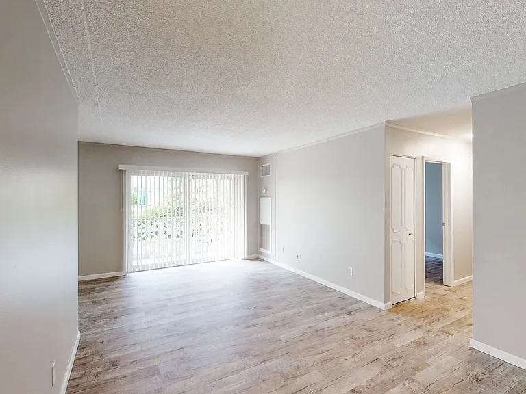 The Evalee Apartments — Photo 93