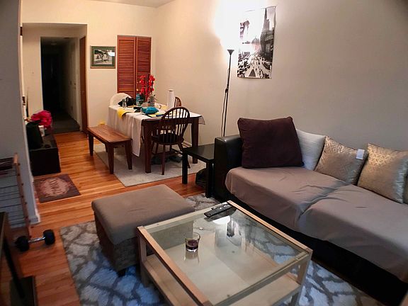 5th image of 1015 Bainbridge St #1A