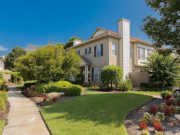 2nd image of 2304 Wessington Dr