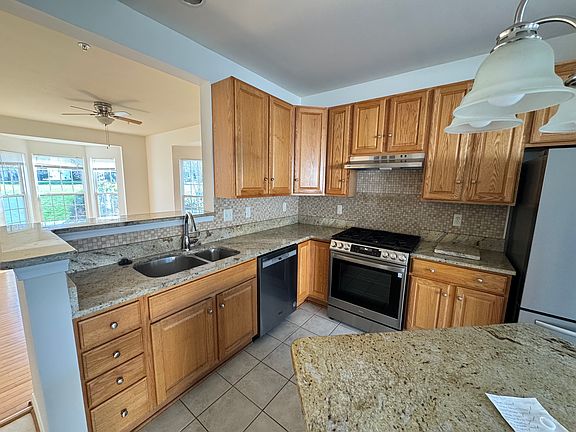 4th image of 13910 Lullaby Rd
