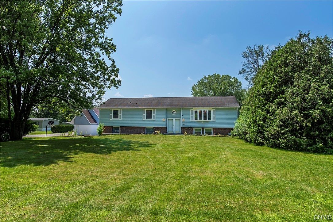 1552 Herkimer Rd, Utica, NY 13502 Zillow