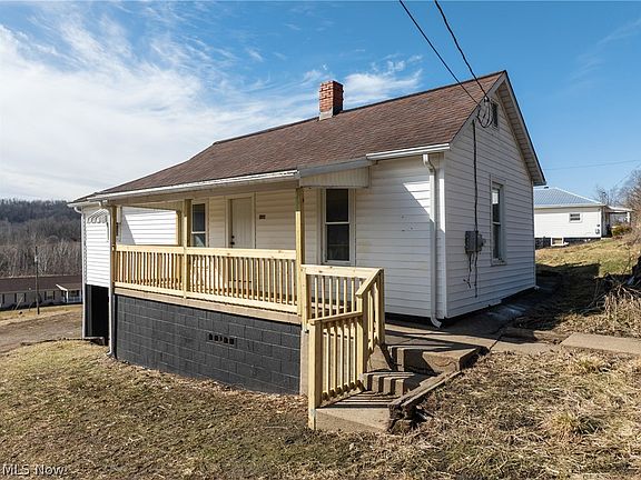 4th image of 71320 Church St