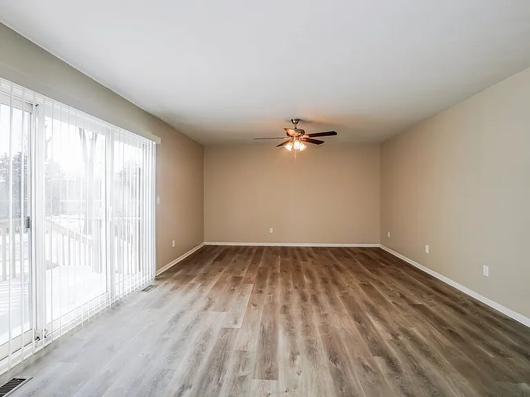 5305 Frisco Dr — Photo 10