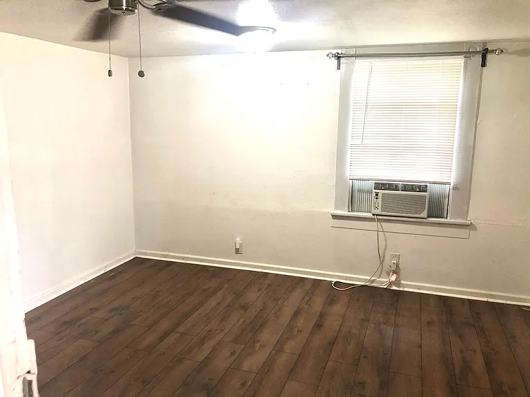 3412 Avenue Q — Photo 9