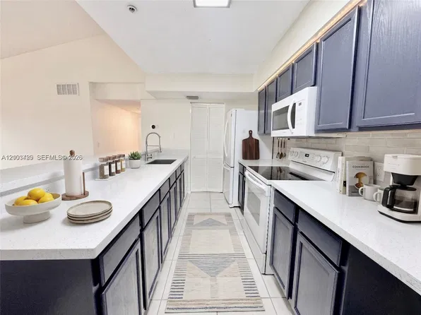 9905 Westwood Dr Unit 34-3, Tamarac, FL 33321