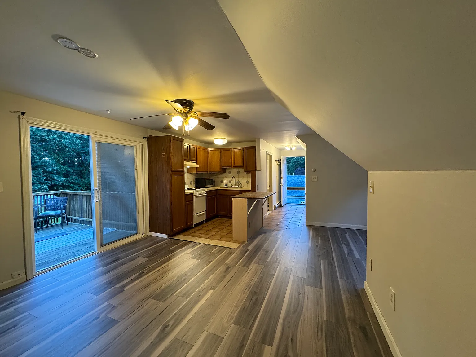 Studio, 450 sqft, $1,500 — Photo 2