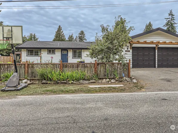 15704 56 Avenue W, Edmonds, WA 98026