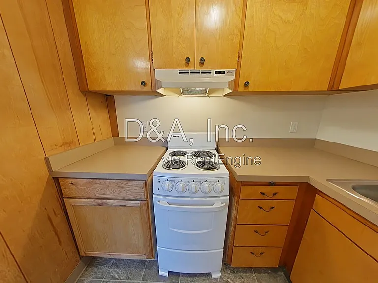 113 NW 11th St #100 — Photo 5