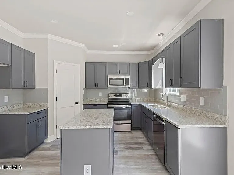1208 Jessie Way — Photo 17