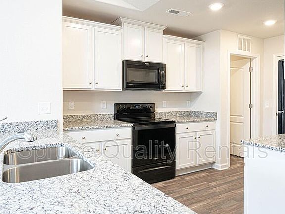 3rd image of 3904 Muddy Creek Dr