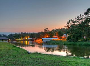 68 Cypress Bnd, Huntsville, TX 77340