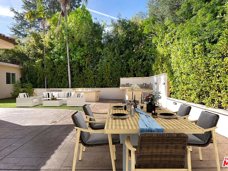 391 S Saltair Ave — Photo 45