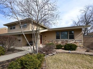 9915 S Turner Ave, Evergreen Park, IL 60805