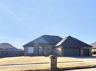 412 E Atlanta Ter, Mustang, OK 73064