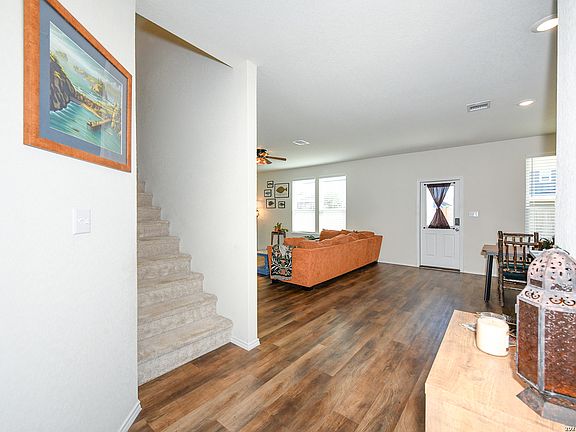 5th image of 809 Beacon Heights
