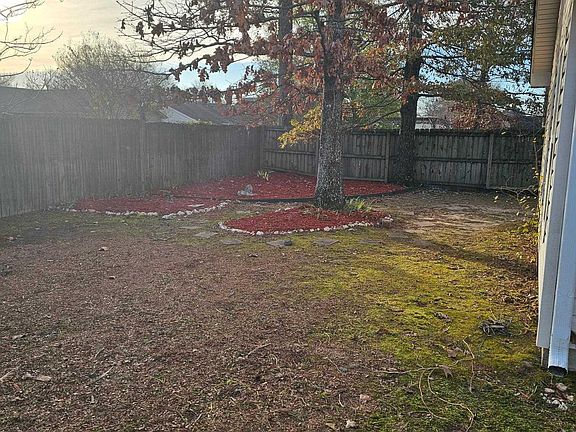 3rd image of 3114 Ozark Dr