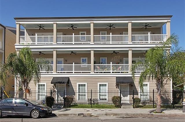1st image of 3201 Carondelet St Unit 104