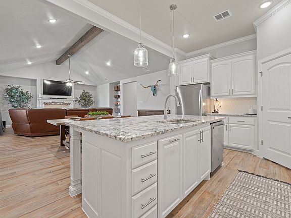 3rd image of 1741 River Bend Rd