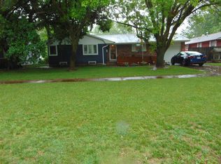 824 Spruce St, Halstead, KS 67056