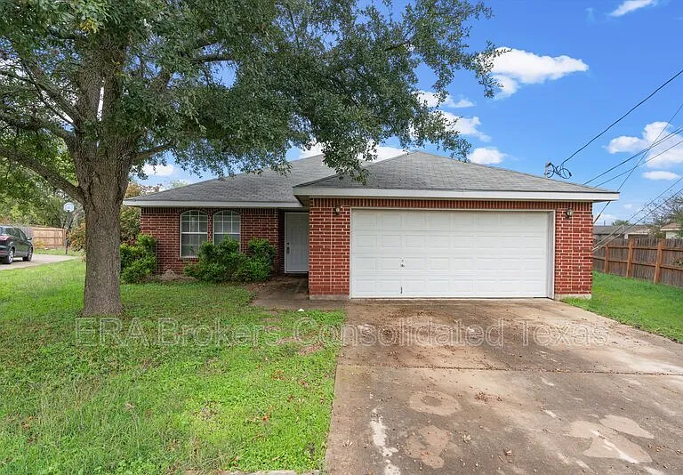 101 Ina Ct — Photo 1