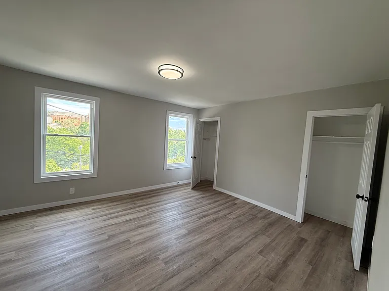 3921 Portman Ave — Photo 10