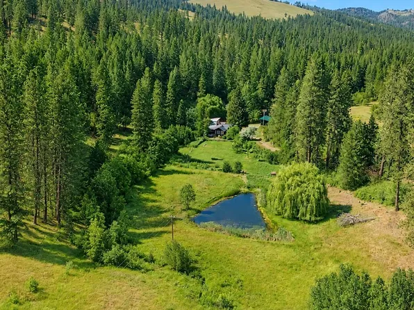3424 Cedonia Addy Rd, Hunters, WA 99137