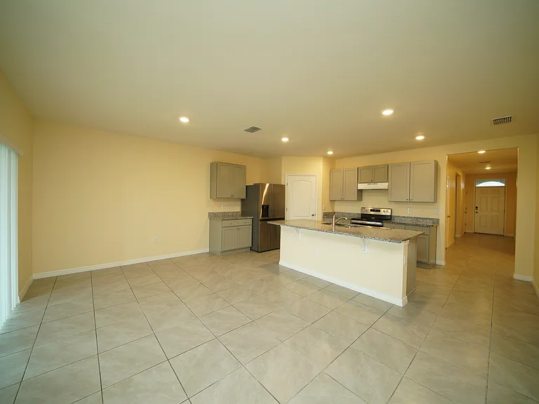4325 Deleon St — Photo 11