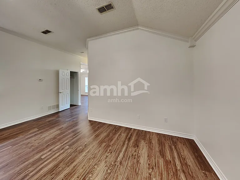 4709 Shadow Crest Dr — Photo 7