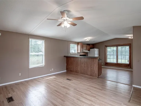 1345 Fm 405 Rd Trlr 1, Huntsville, TX 77320