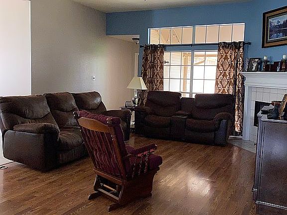 4th image of 402 Ashland Crk