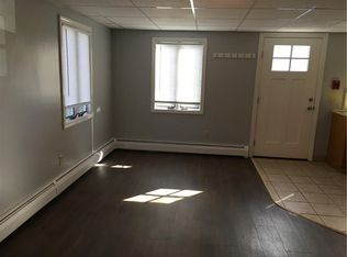 1422 Warwick Ave, Warwick, RI 02888