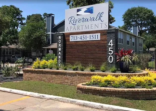 Riverwalk Apartments
