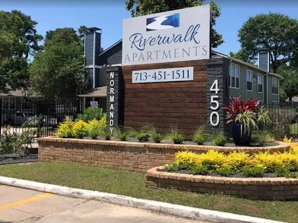 Riverwalk Apartments