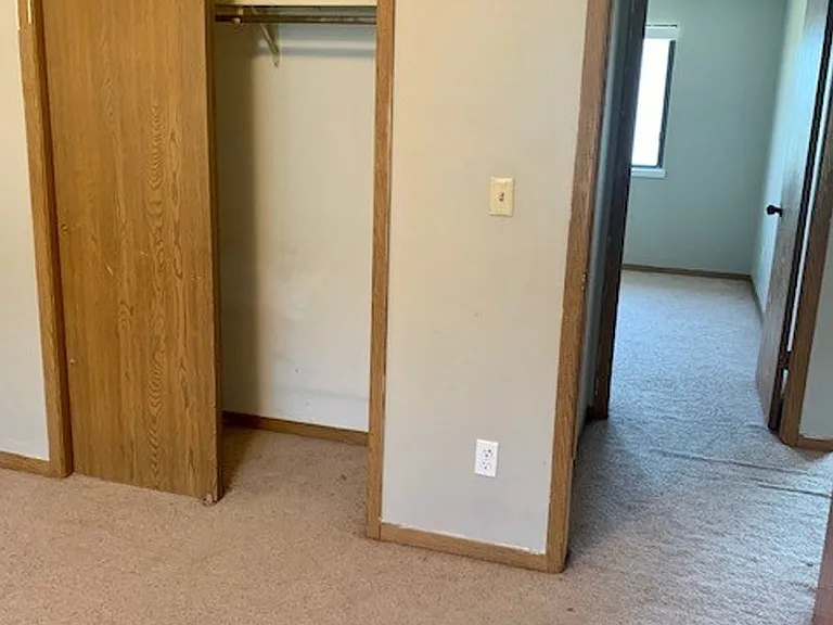 960 Boston Way — Photo 12