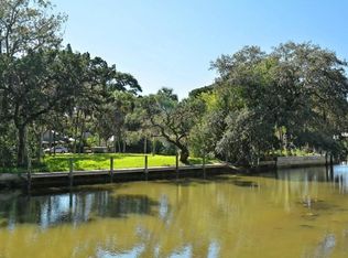 2429 Walker Cir, Sarasota, FL 34234
