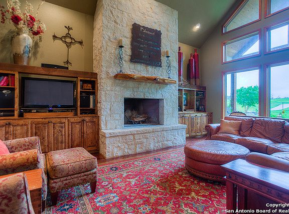 4th image of 3149 Mulligan Way E